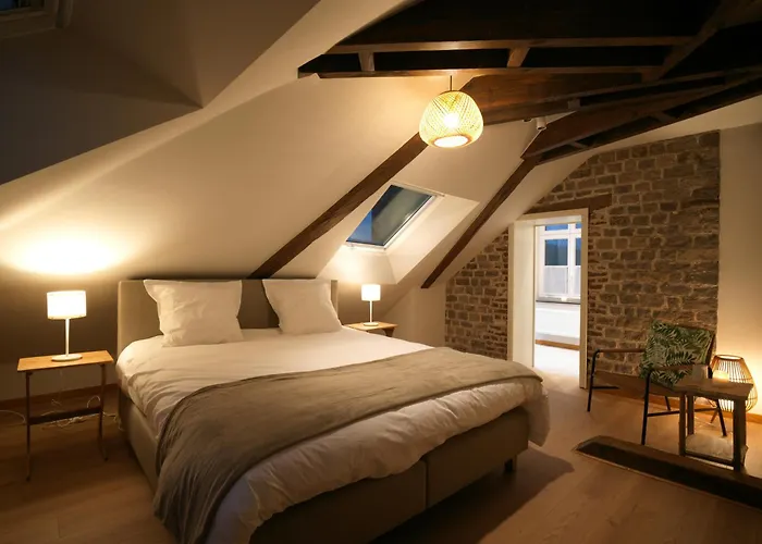 Le Chateau De Lausprelle